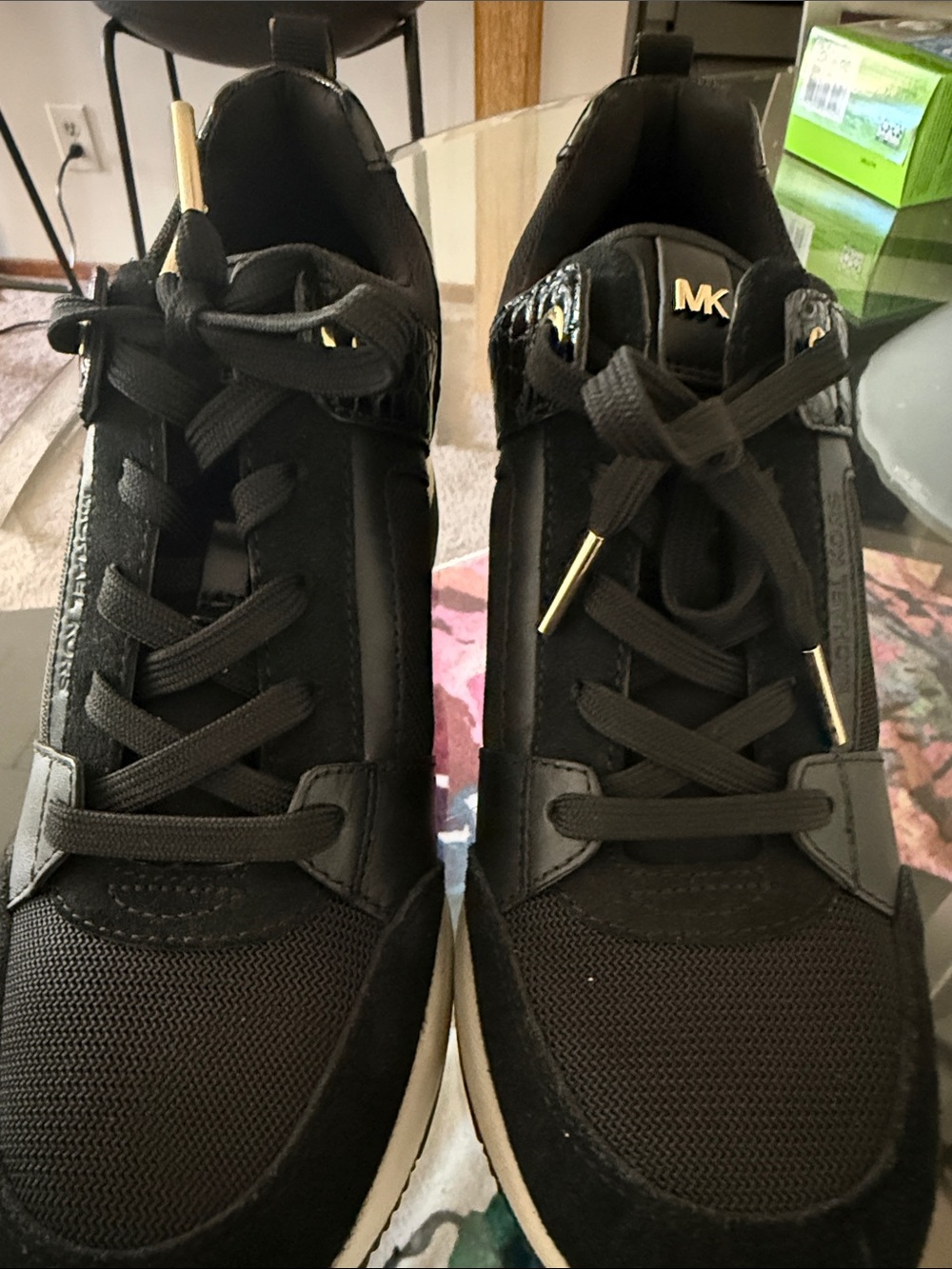 Shoe - Picture 5 of 6